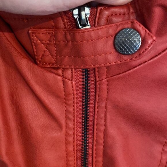Ci Sono by Cavalini Red Faux Leather Moto Jacket Women’s Size Medium Quilted - Picture 3 of 8
